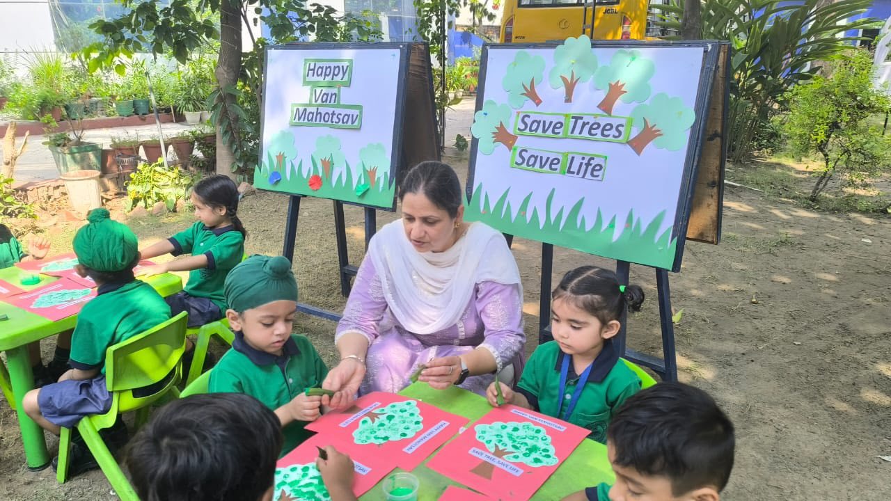 celebrate-van-mahotsav-2025
