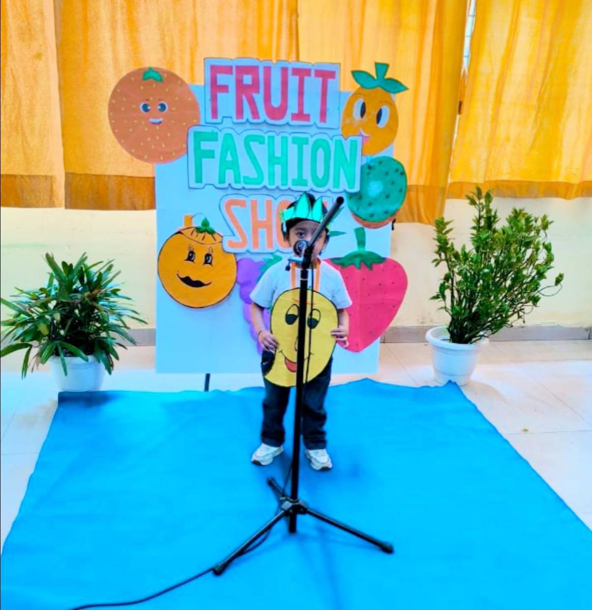 fruit-fashion-show-2025