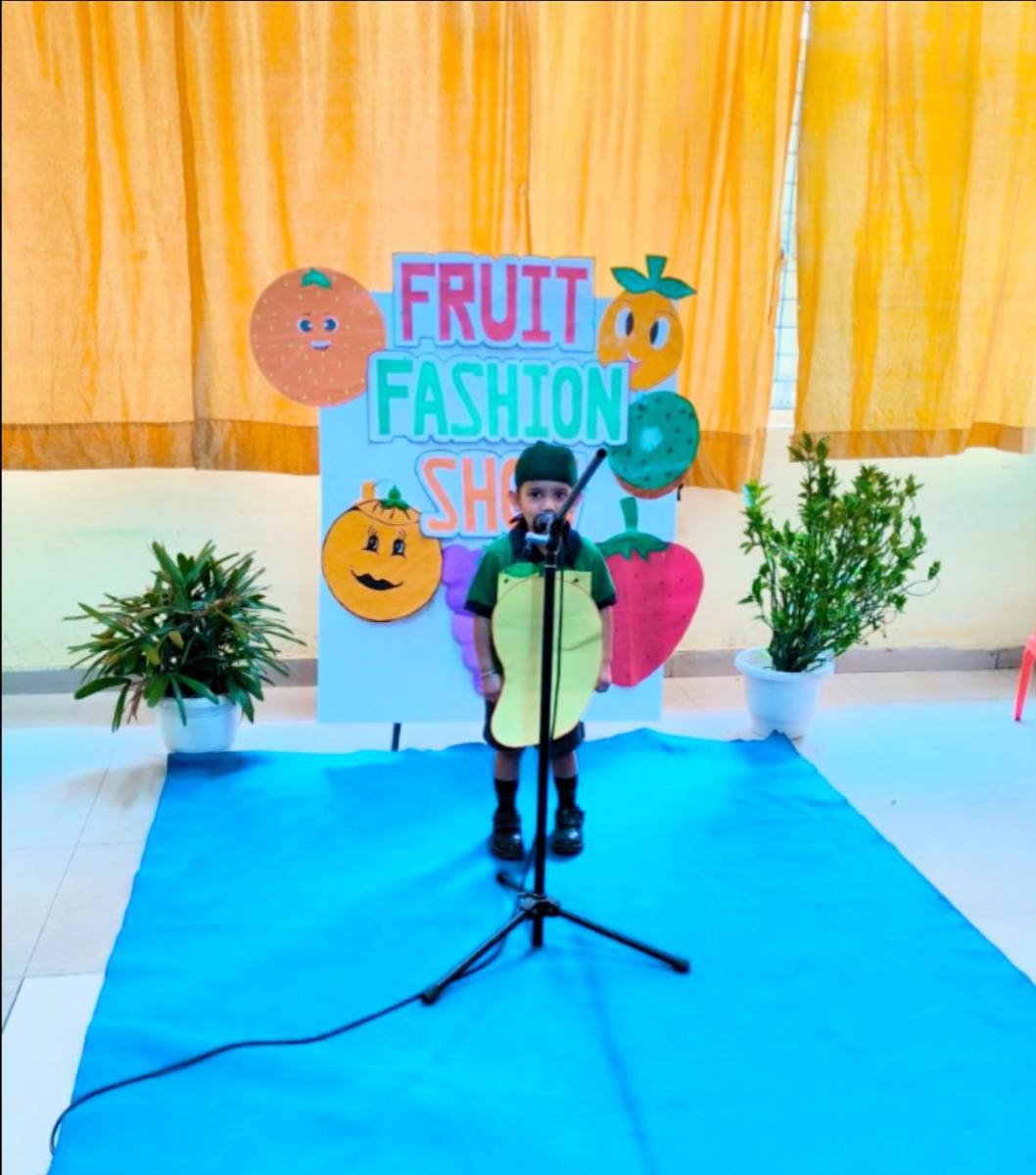 fruit-fashion-show-2025