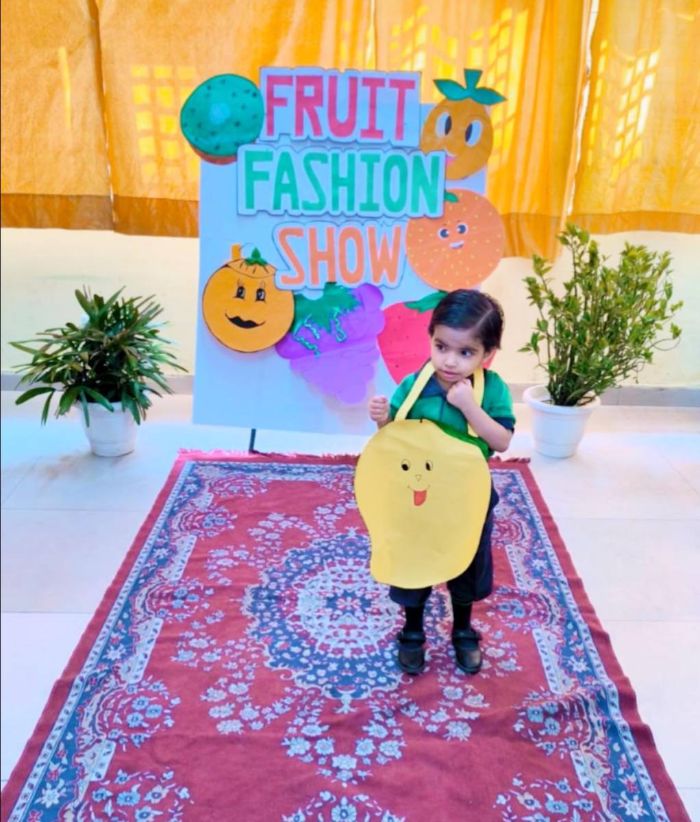 fruit-fashion-show-2025