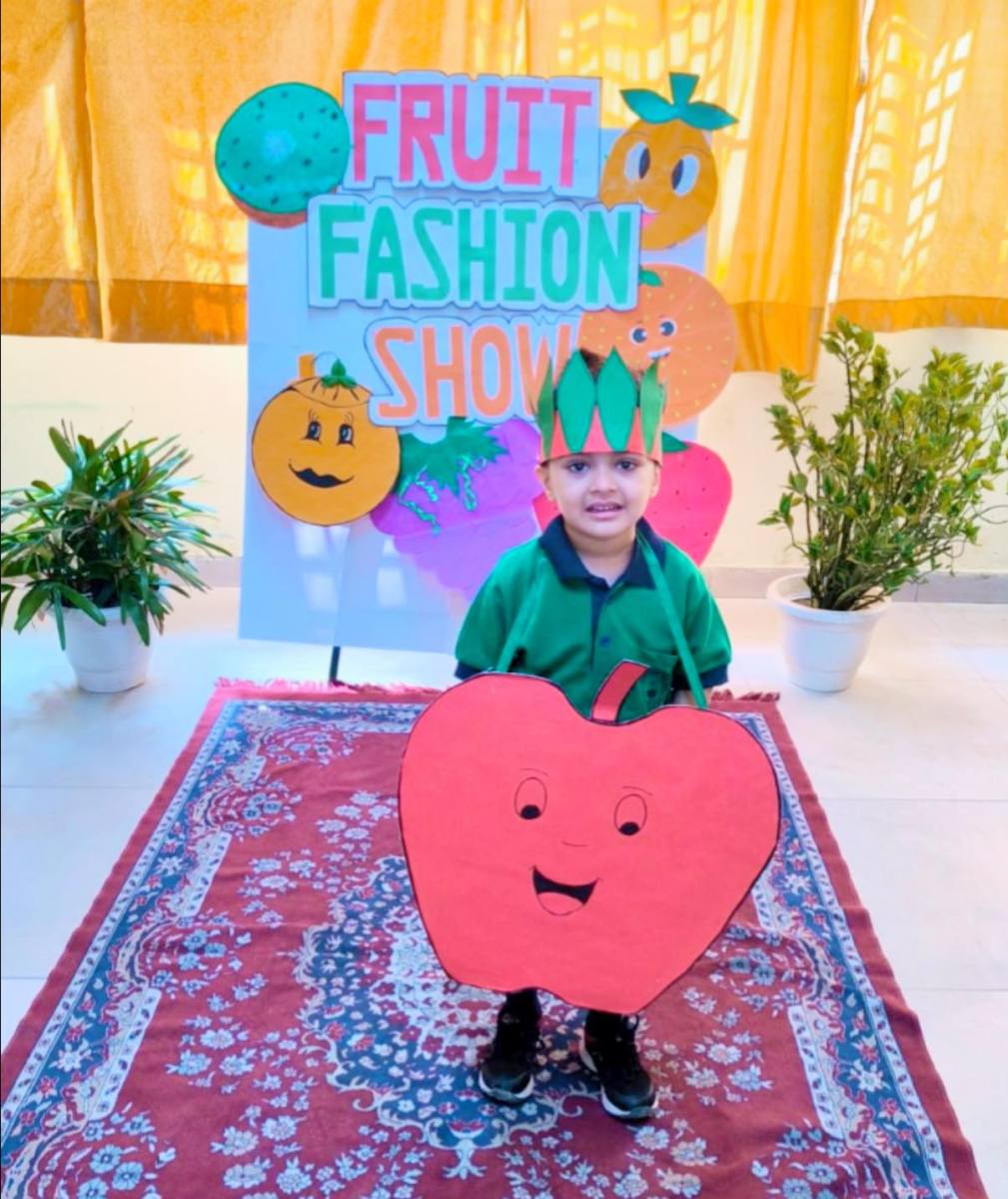 fruit-fashion-show-2025