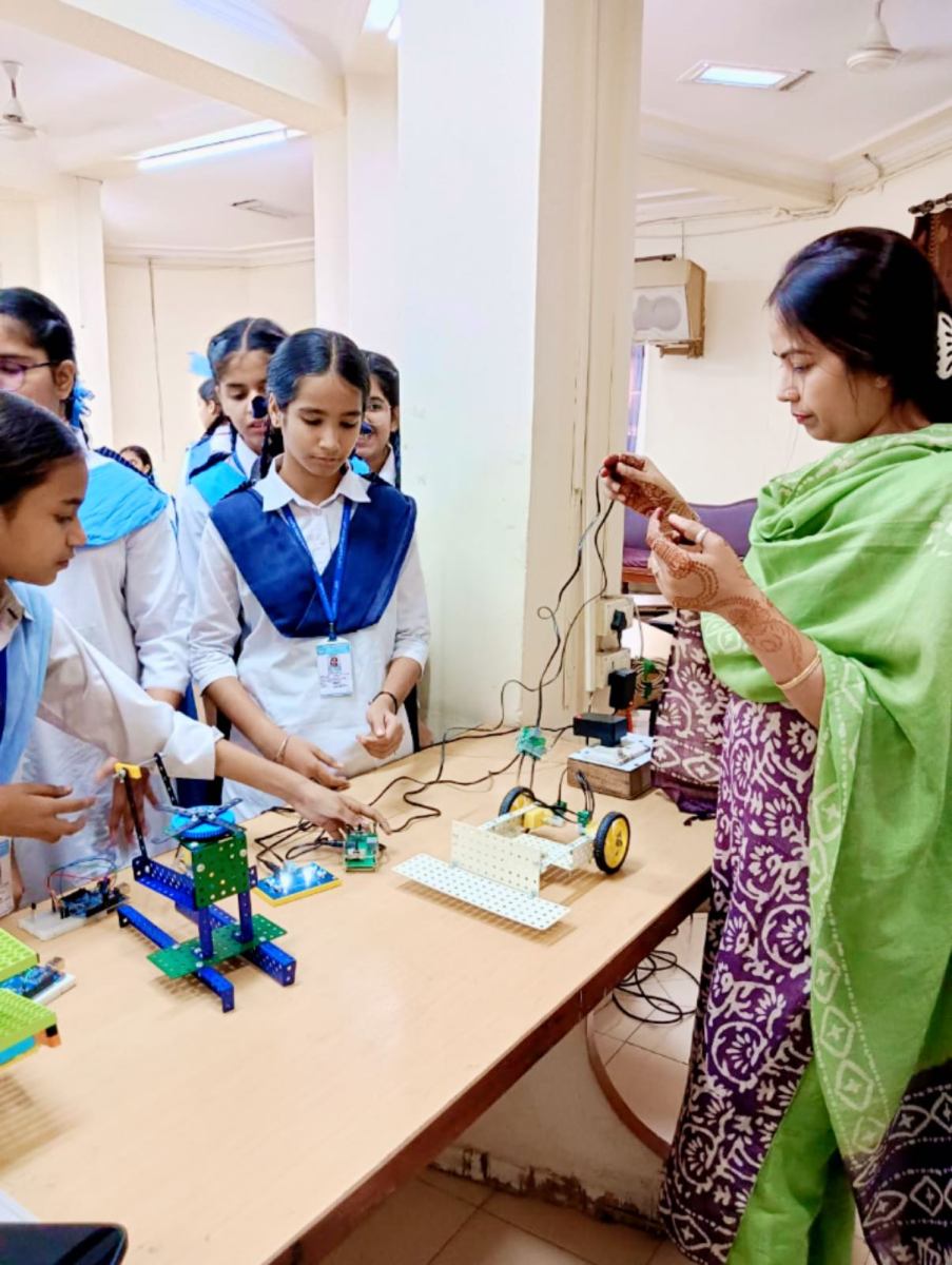 robotics-workshop-in-school