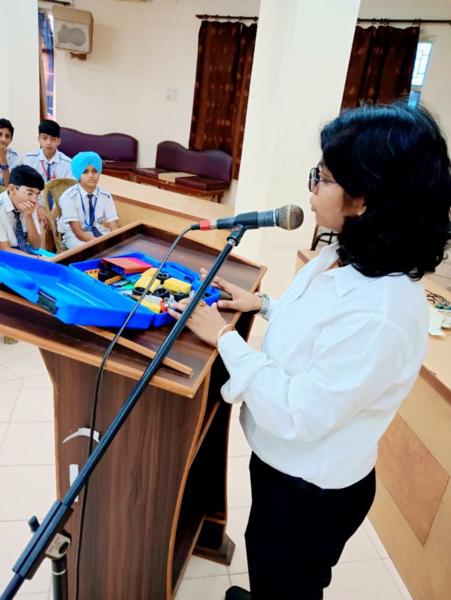 robotics-workshop-in-school