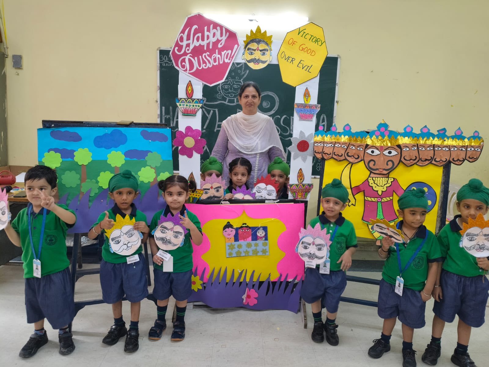 story-narration-and-a-ravan-handcraft-session-during-dussehra-celebration-2025