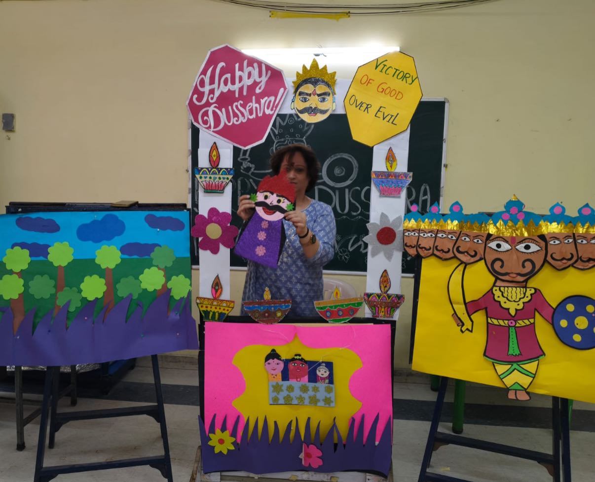 story-narration-and-a-ravan-handcraft-session-during-dussehra-celebration-2025