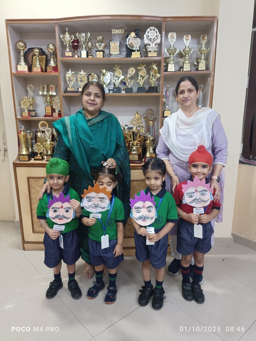 story-narration-and-a-ravan-handcraft-session-during-dussehra-celebration-2025
