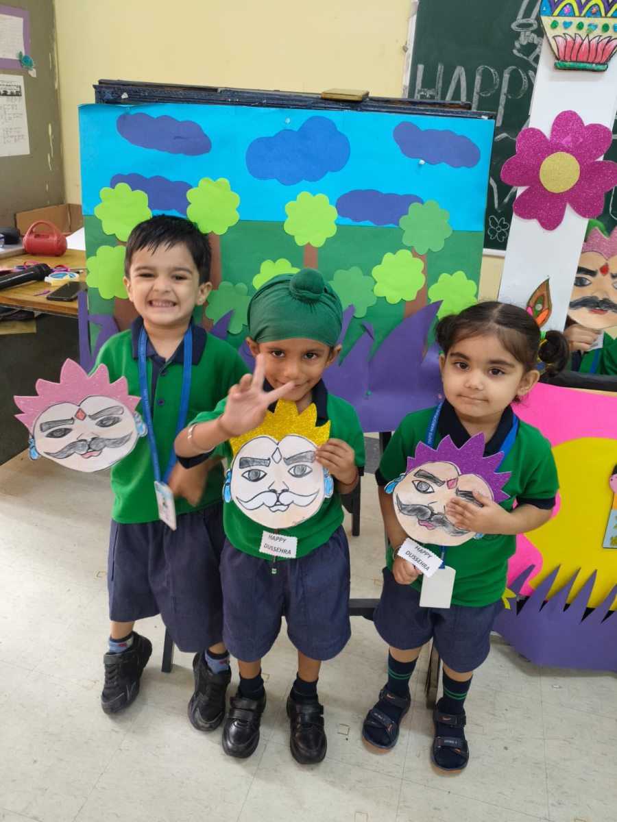 story-narration-and-a-ravan-handcraft-session-during-dussehra-celebration-2025