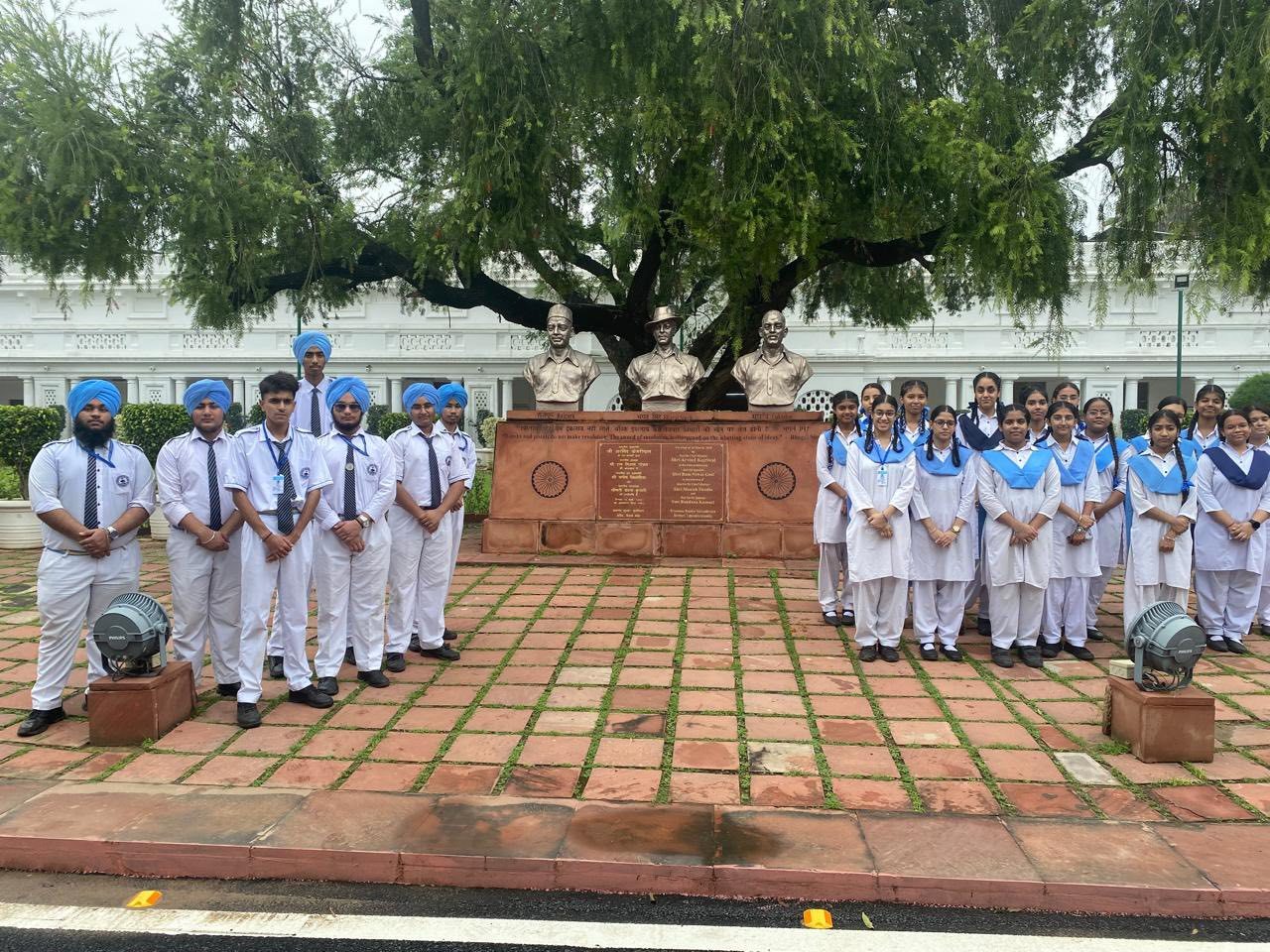 visited-the-delhi-vidhan-sabha-for-exhibition-dedicated-to-vithalbhai-patel-2025